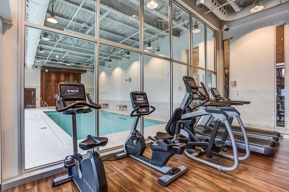 Otl Gouverneur Chicoutimi Esterno foto The gym at the hotel